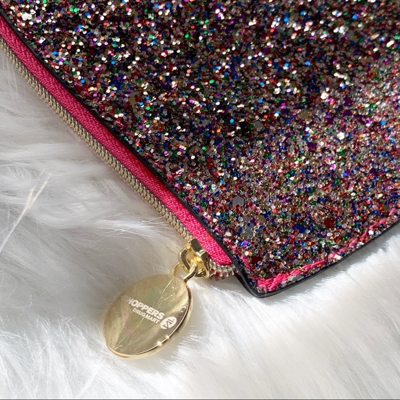 Sparkle LIPS 👄 makeup bag - Picture 6 of 10